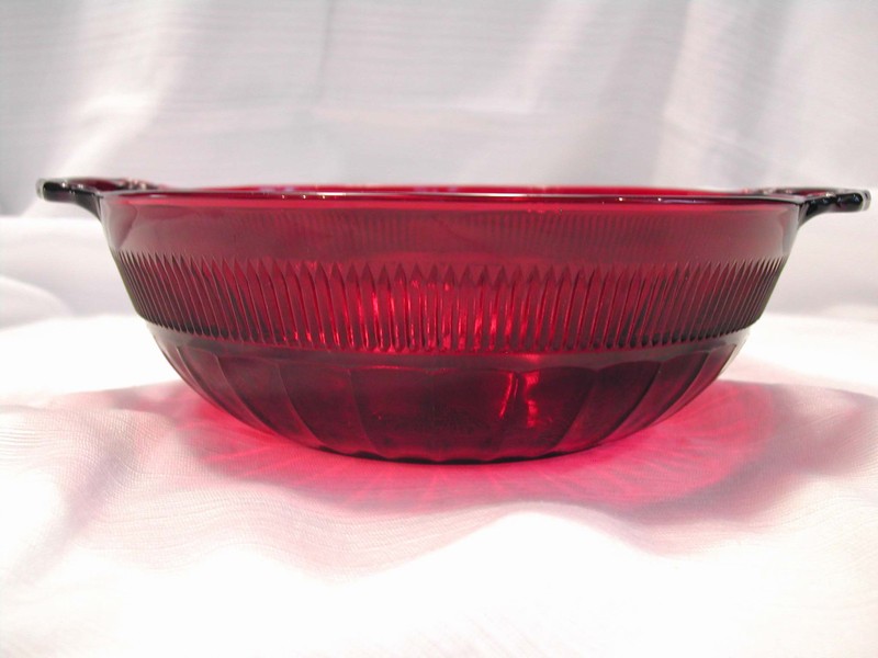 Anchor Hocking Royal Ruby Red Glass Coronation Banded Rib Bowl