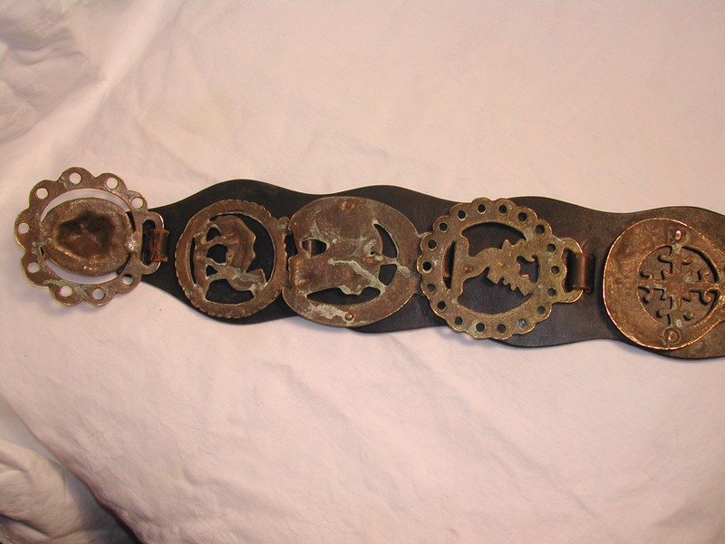 Handsome Vintage English Horse Brass (five medallions)