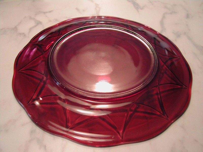 Amethyst Hazel Atlas Glass Co. Newport Hairpin Glass Tableware