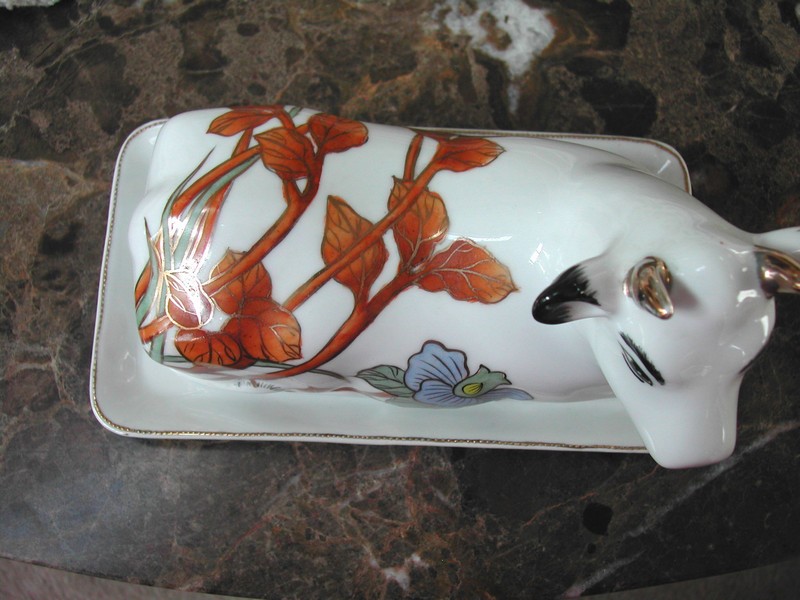 Art Nouveau Fine China Buffalo Pottery Covered Butter Cow