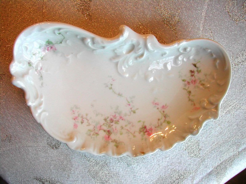 Theodore Haviland Limoges Bone Dishes Roses Schleiger # 150