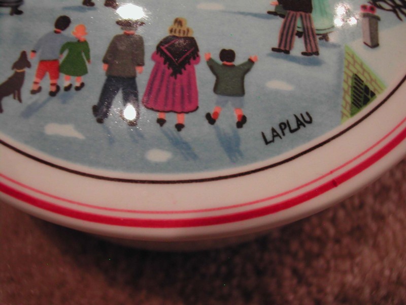 Villeroy and Bach Naif Christmas Powder Jar Signed LAPLAU